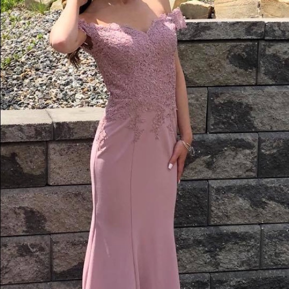 OFF THE SHOULDER PROM DRESS - Picture 1 of 2
